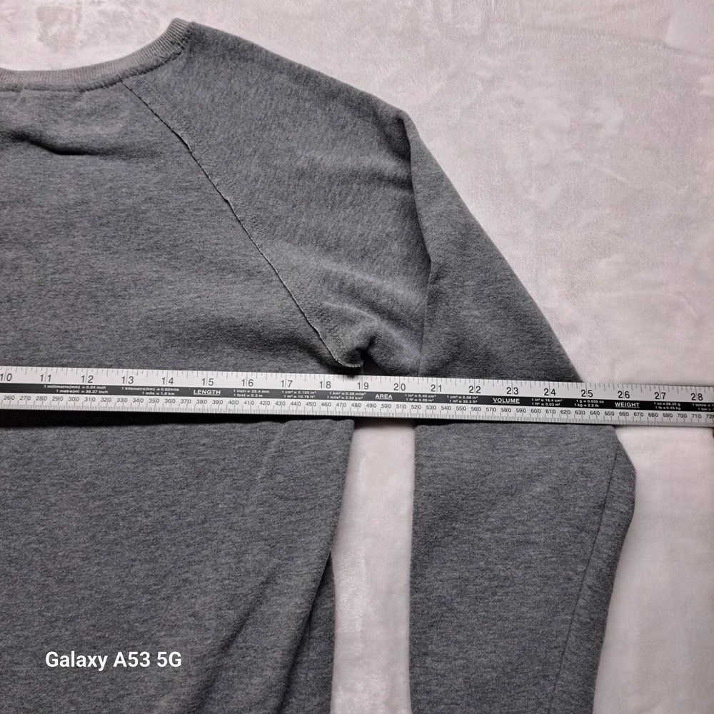 Universal Studios Harry Potter Gryffindor Sweatshirt Small Gray Raw Hem Patch